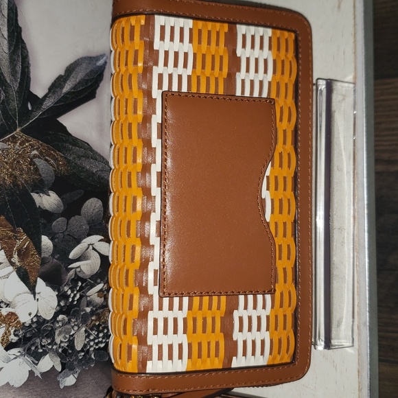 Tory Burch Emerson Woven Continental - Picture 4 of 9